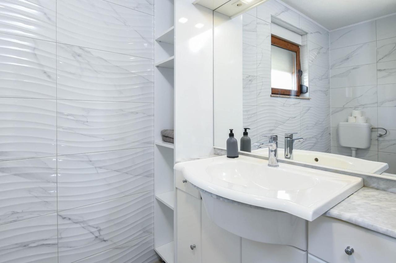 Lidija Apartmani オレビック エクステリア 写真