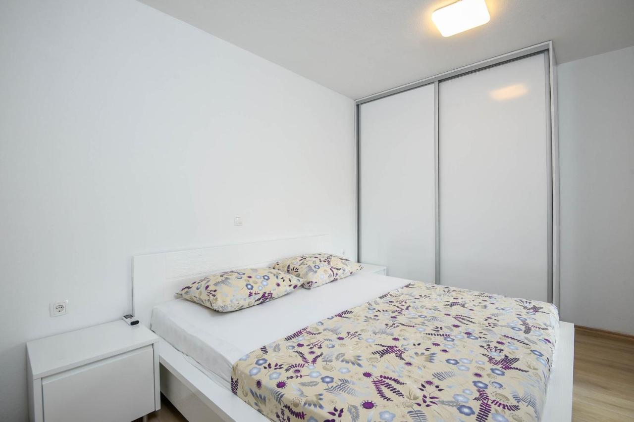 Lidija Apartmani オレビック エクステリア 写真