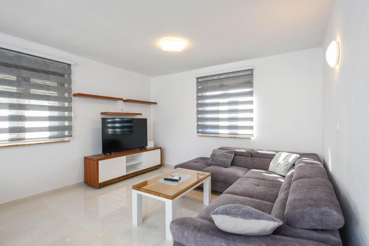 Lidija Apartmani オレビック エクステリア 写真
